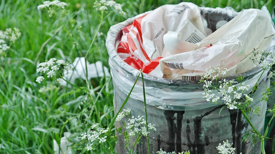 Throwing garbage on landfills should come to an end.